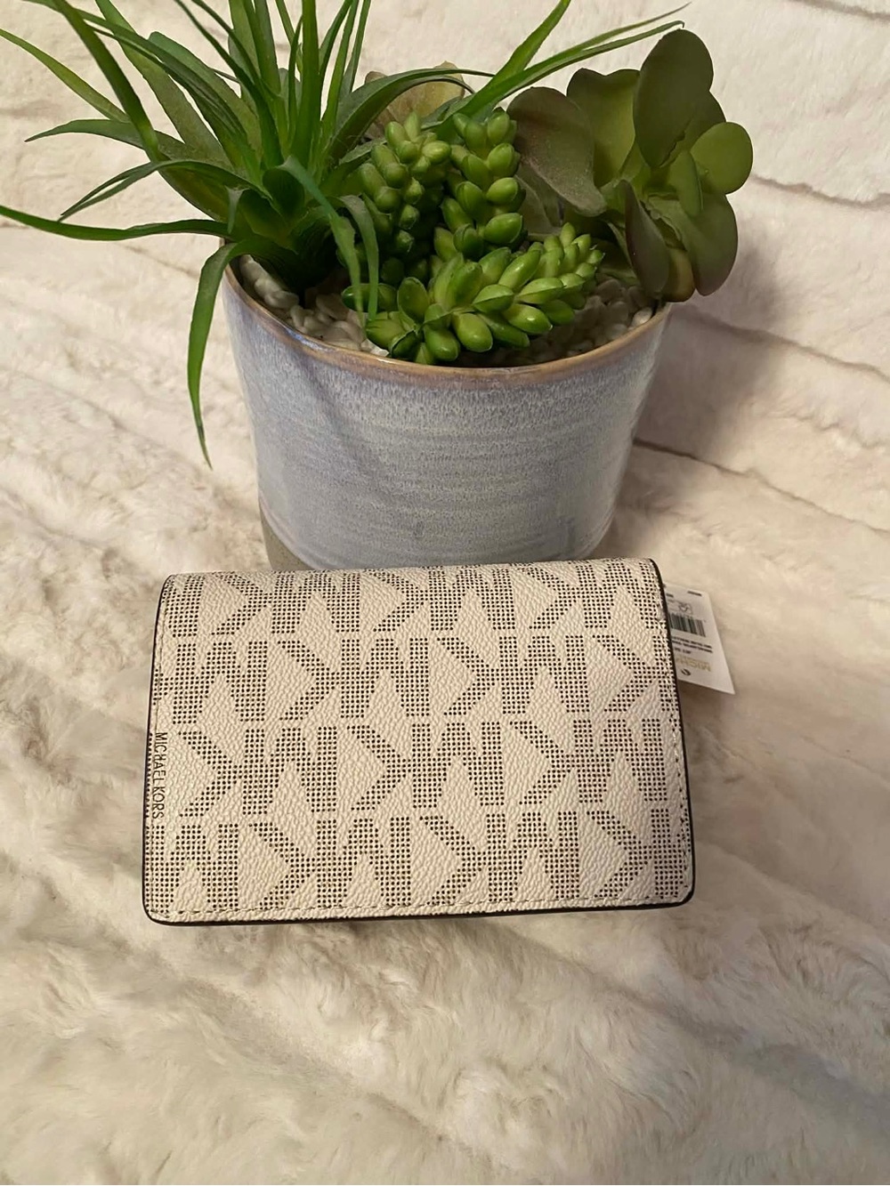 ✨🆕✨Brand New Michael Kors Medium Slim Wallet - Picture 2 of 7